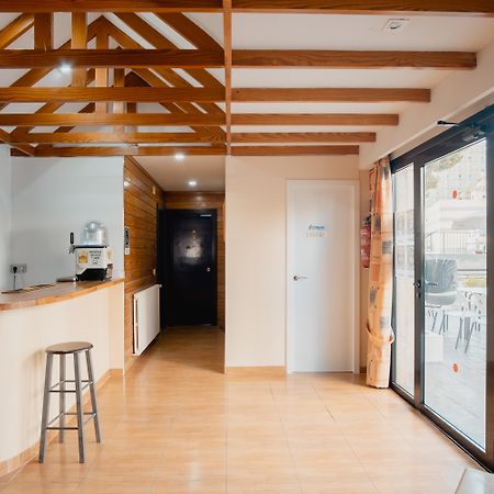 Luxmar Apartaments Benidorm Bagian luar foto