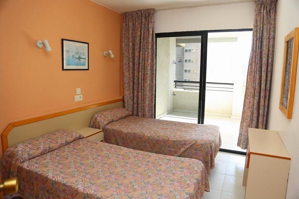 Luxmar Apartaments Benidorm Bagian luar foto