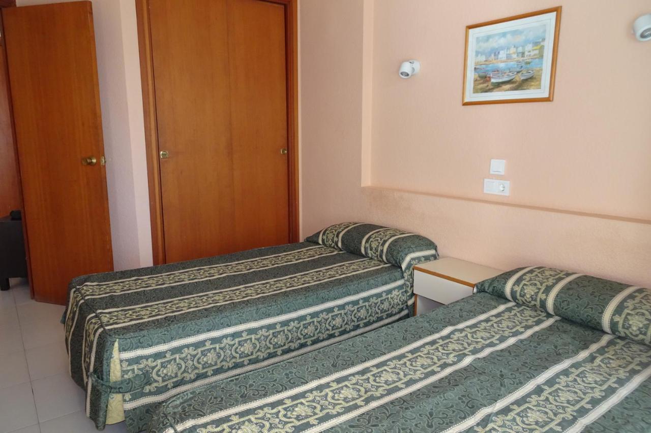 Luxmar Apartaments Benidorm Bagian luar foto