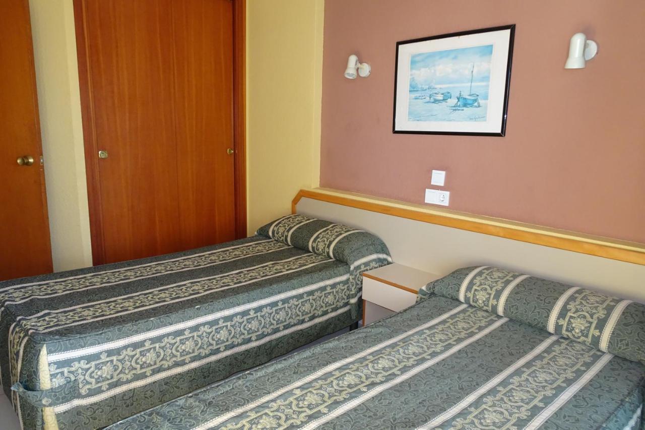 Luxmar Apartaments Benidorm Bagian luar foto