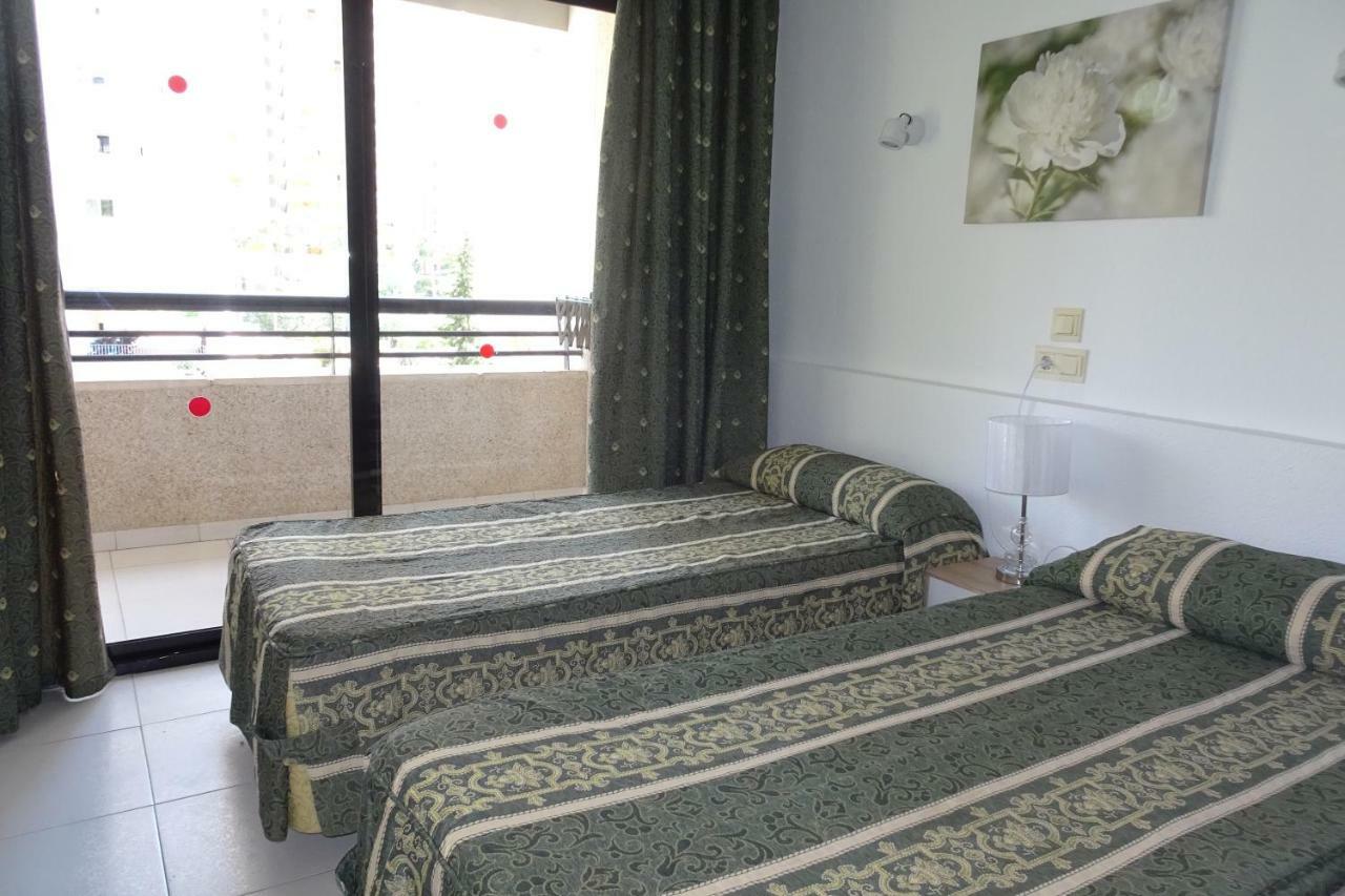 Luxmar Apartaments Benidorm Bagian luar foto